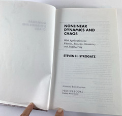 Nonlinear Dynamics and Chaos: With Applications … Hardcover Strogatz